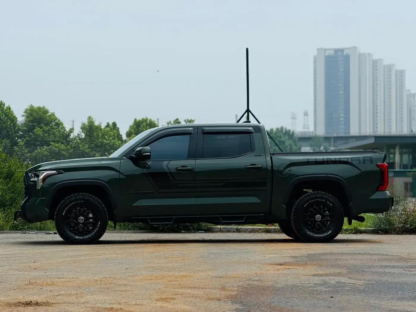 2023 Tundra 5.7T SR5 TRD — миниатюра 5