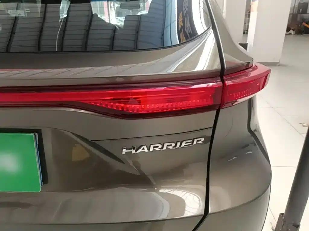HARRIER 2022 2.0L CVT 2WD Luxury Edition — миниатюра 8