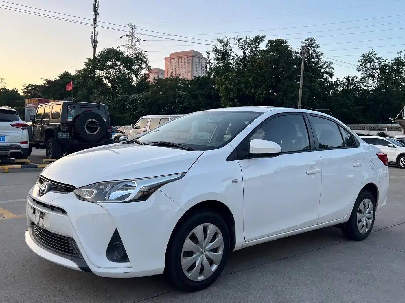 YARiS L 2017 1.5E CVT Dynamic Edition — миниатюра 1