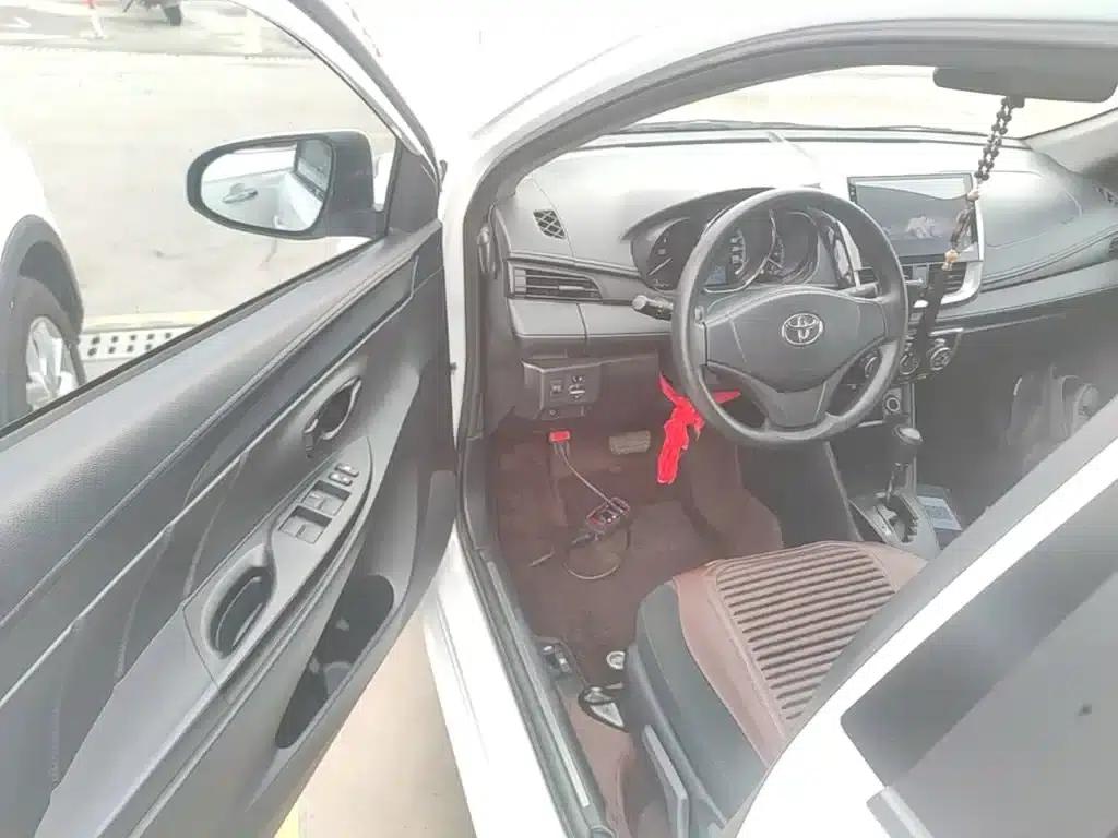 YARiS L 2017 1.5E CVT Dynamic Edition — миниатюра 16