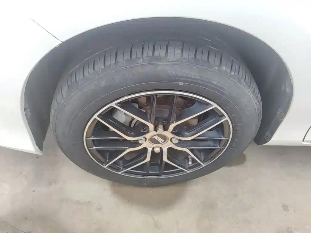 YARiS L 2017 1.5E CVT Dynamic Edition — миниатюра 23