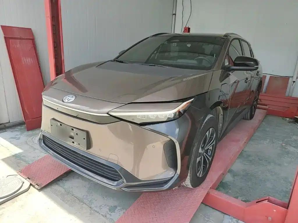 FAW Toyota bZ4X 2022 Two-Wheel Drive Long Range PRO Edition — миниатюра 1