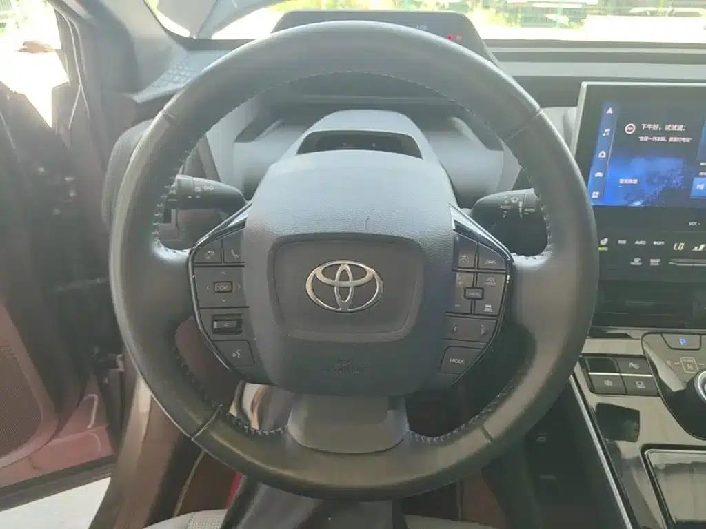 FAW Toyota bZ4X 2022 Two-Wheel Drive Long Range PRO Edition — миниатюра 11