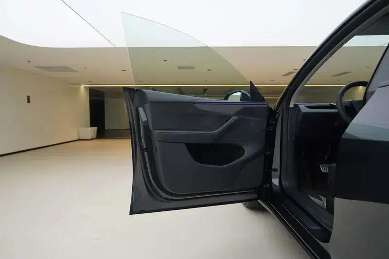 Model Y 2025 Long Range All-Wheel Drive — миниатюра 17