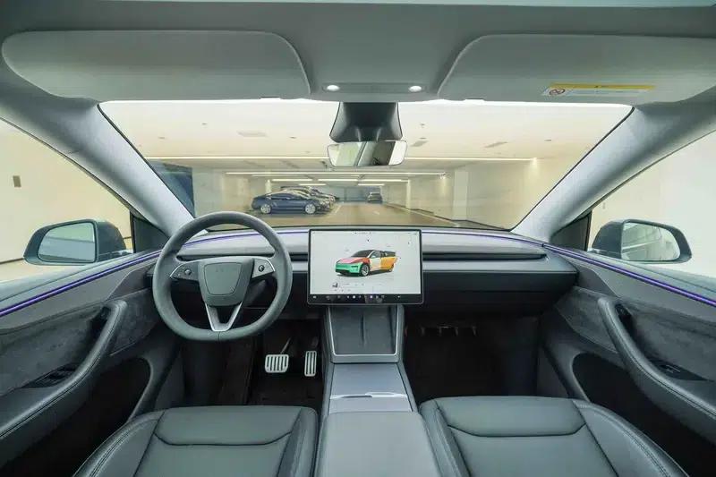 Model Y 2025 Long Range All-Wheel Drive — миниатюра 10