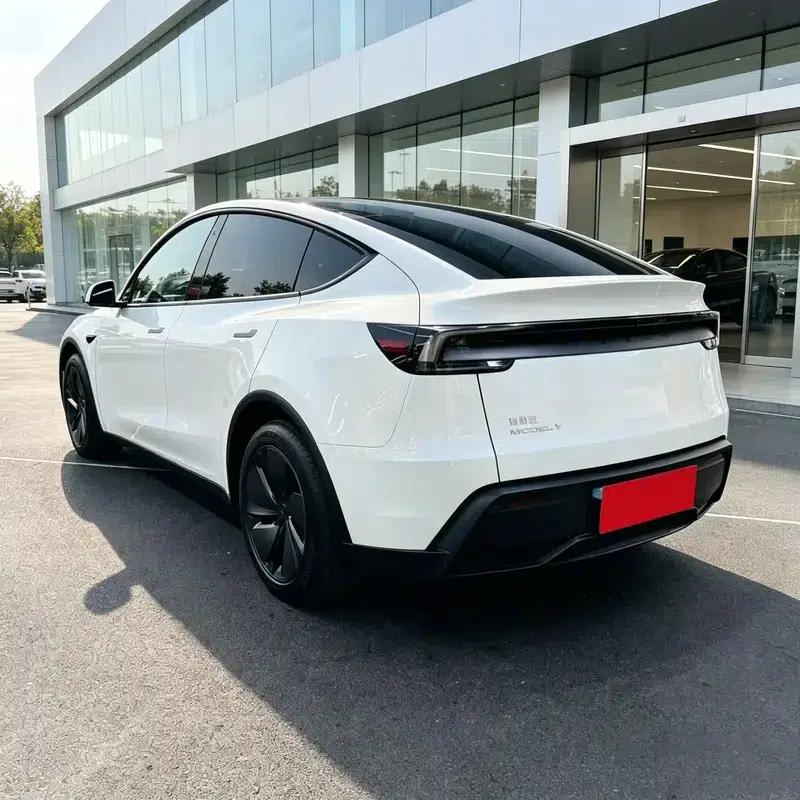 Model Y 2026 Rear-Wheel Drive — миниатюра 4