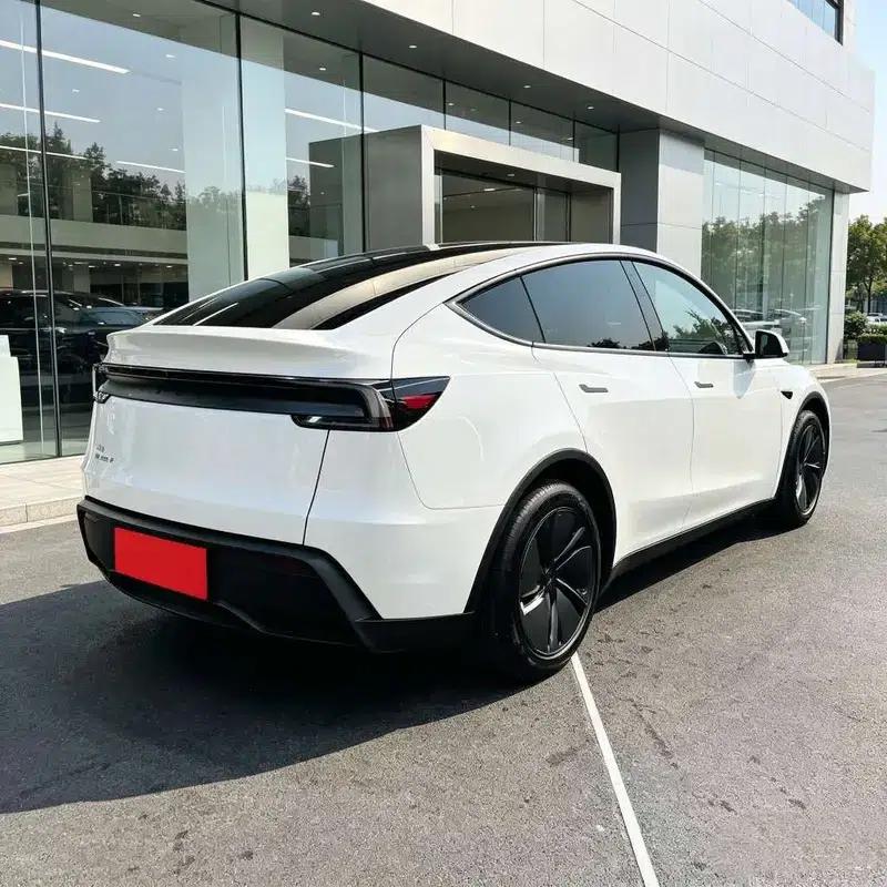 Model Y 2026 Rear-Wheel Drive — миниатюра 6