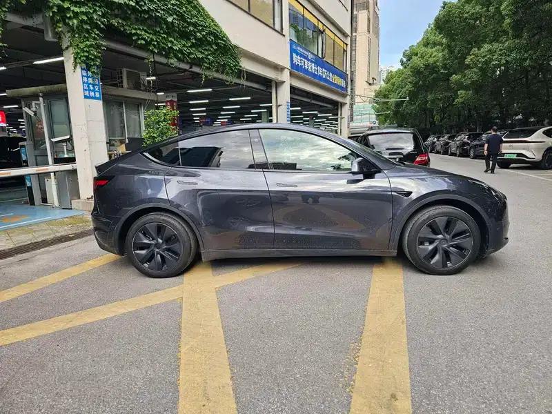 Model Y 2024 Rear-Wheel Drive — миниатюра 8