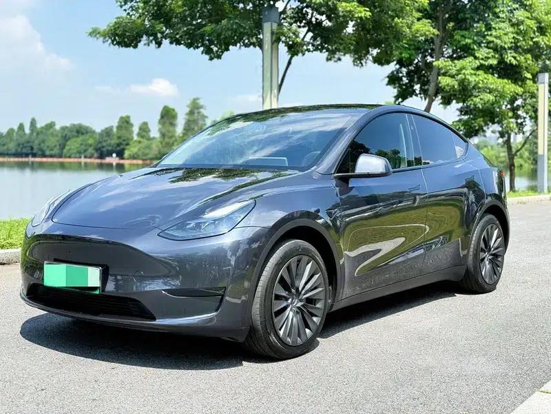Model Y 2024 Rear-Wheel Drive — миниатюра 1