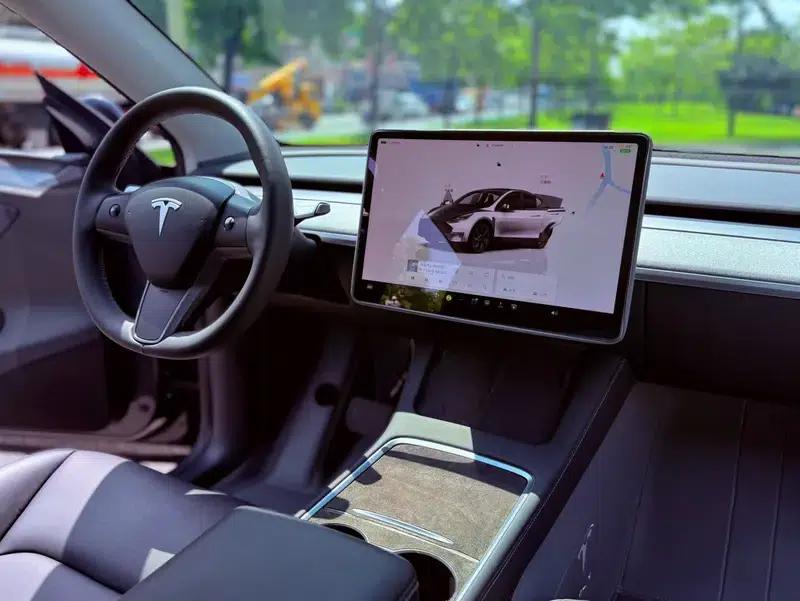 Model Y 2024 Rear-Wheel Drive — миниатюра 9