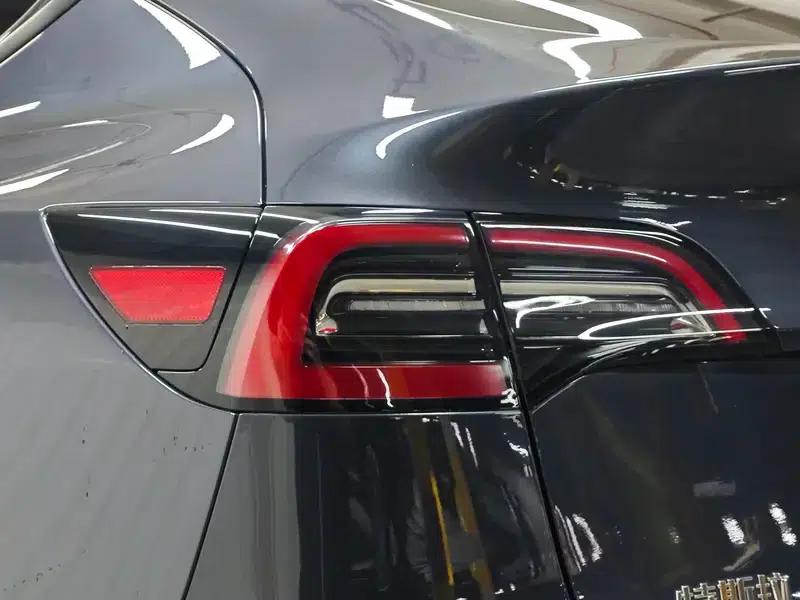 Model Y 2024 Long Range All-Wheel Drive — миниатюра 13