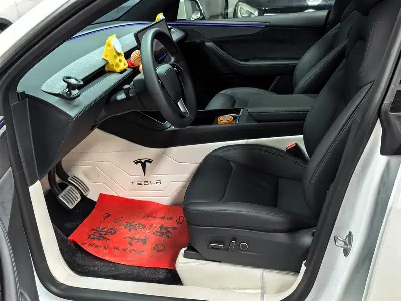 Model Y 2026 Long Range All-Wheel Drive — миниатюра 18