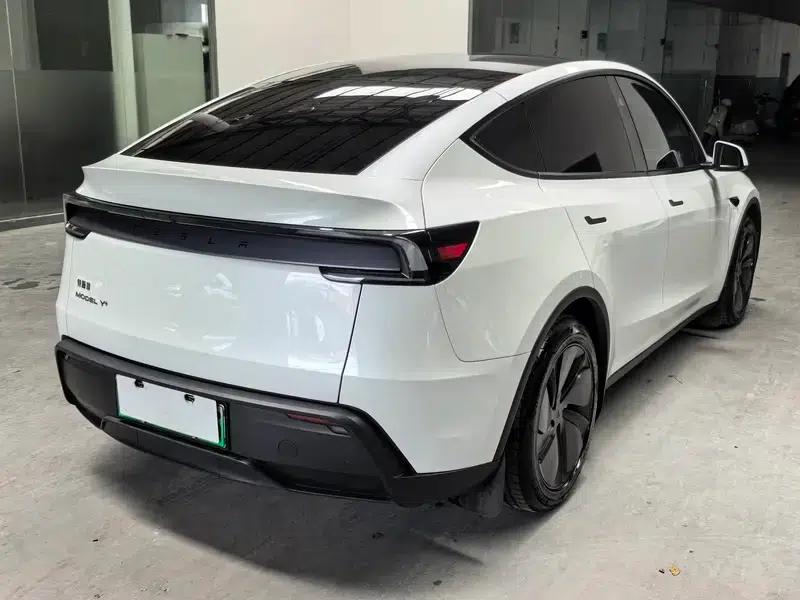 Model Y 2026 Long Range All-Wheel Drive — миниатюра 6