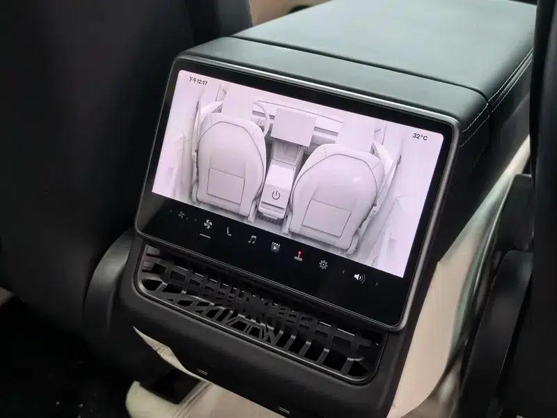 Model Y 2026 Long Range All-Wheel Drive — миниатюра 9