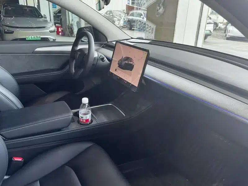 Model Y 2022 Performance All-Wheel Drive — миниатюра 8