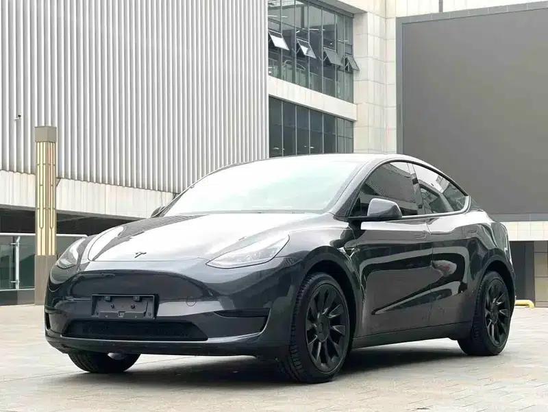 Model Y 2024 Rear-Wheel Drive — миниатюра 1
