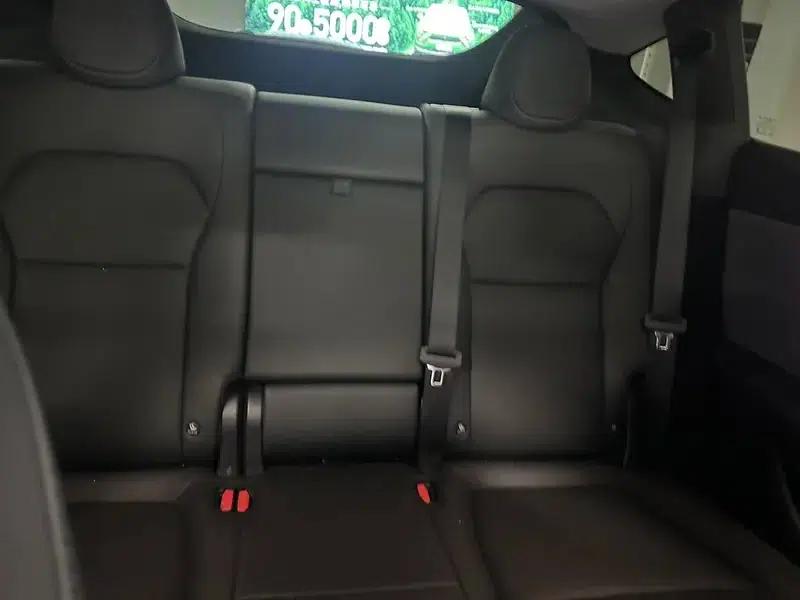 Model Y 2025 Rear-Wheel Drive First Edition — миниатюра 13
