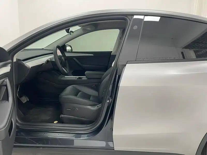 Model Y 2024 Rear-Wheel Drive — миниатюра 17