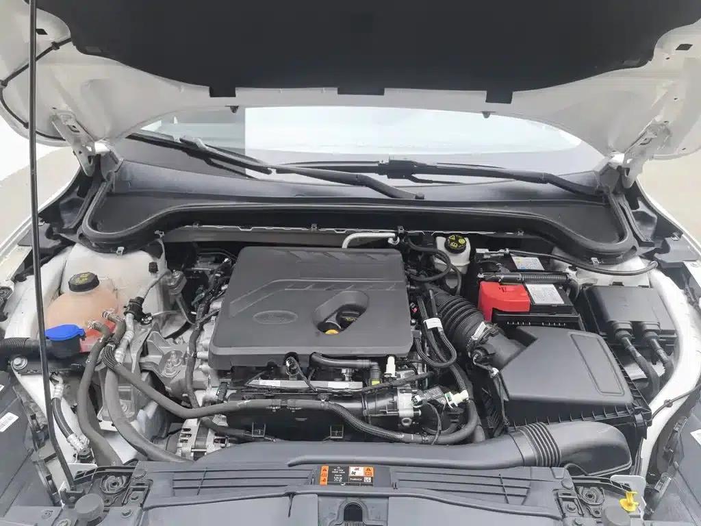 2020 Ford Focus Sedan EcoBoost 180 Automatic Trend Edition — миниатюра 6