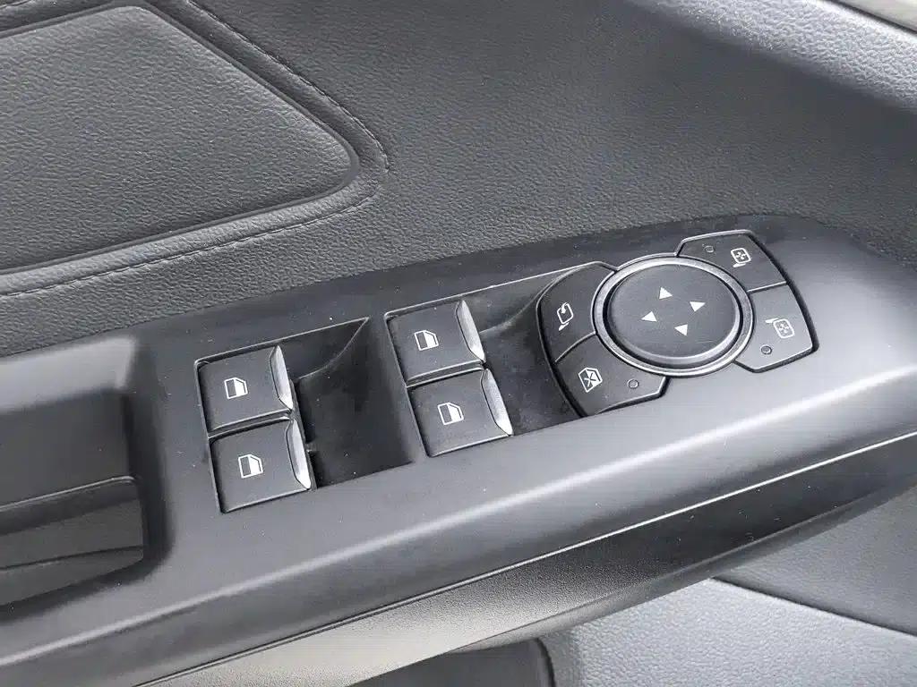 2020 Ford Focus Sedan EcoBoost 180 Automatic Trend Edition — миниатюра 9