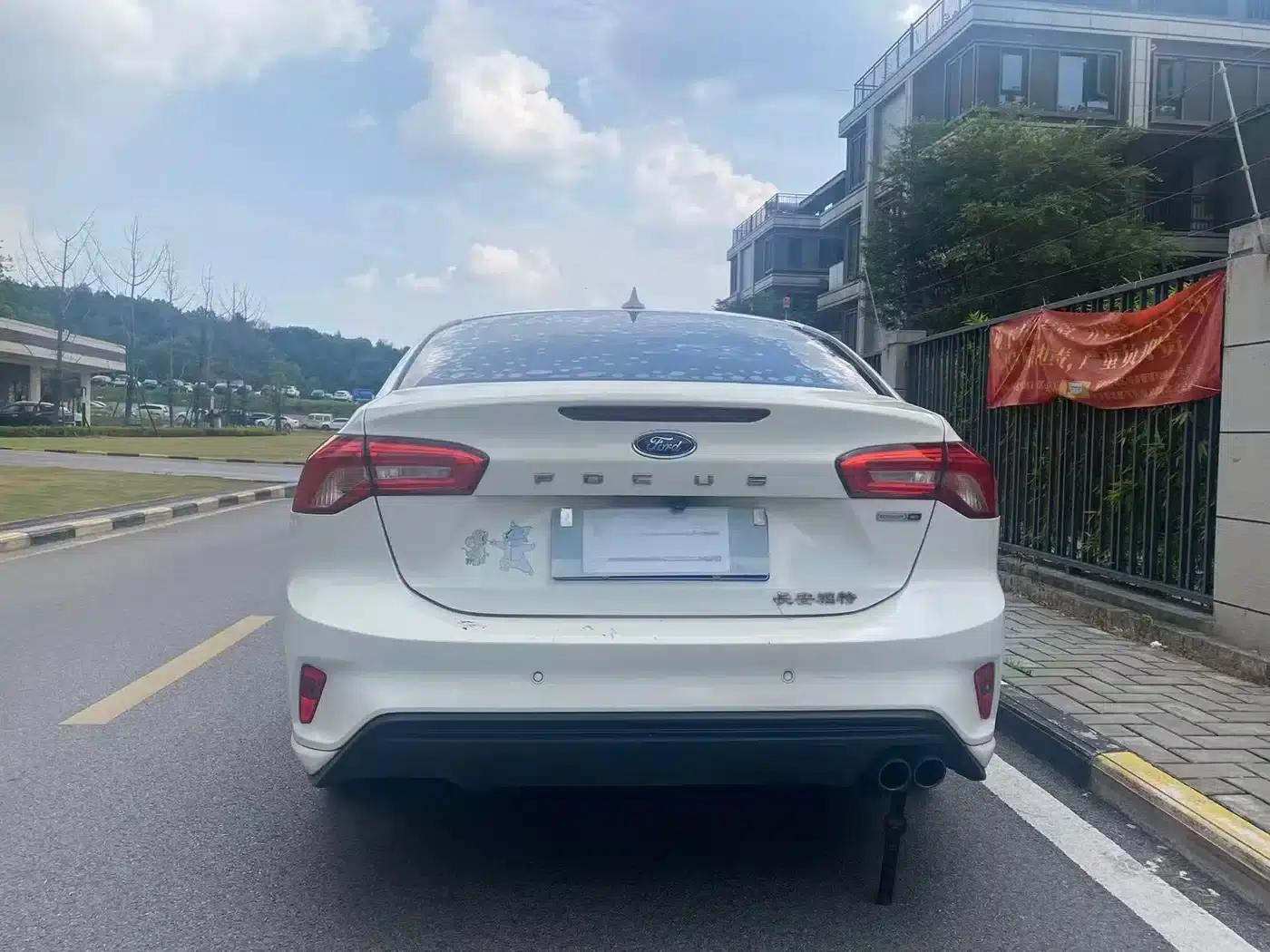 2020 Ford Focus Sedan EcoBoost 180 Automatic Trend Edition — миниатюра 8