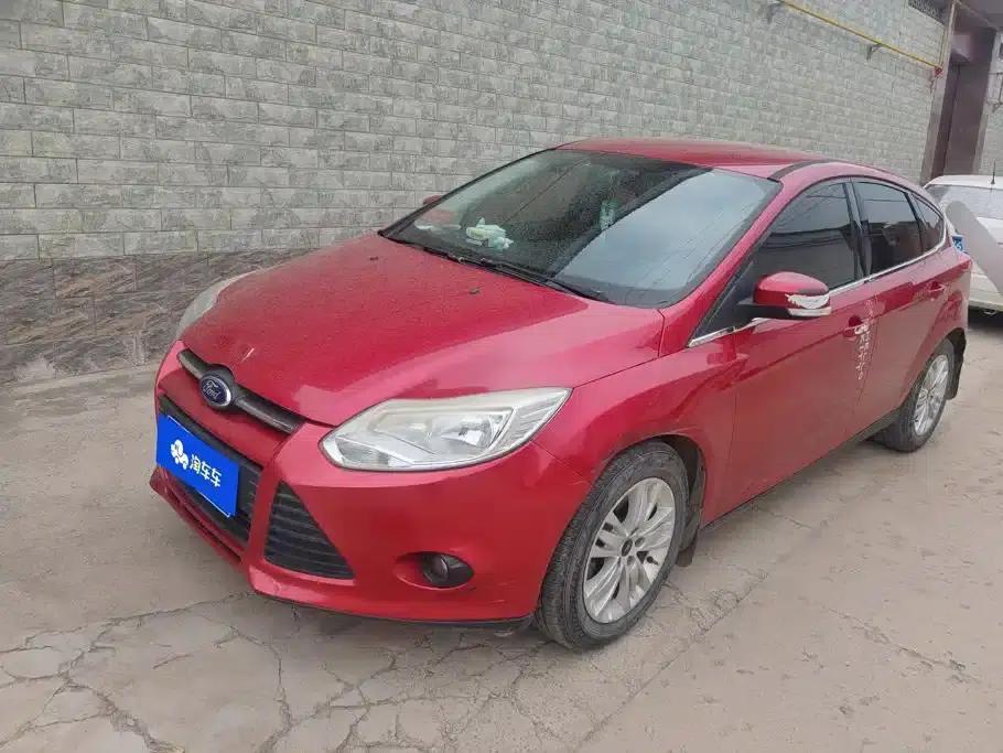 Ford Focus 2012 Hatchback 1.6L Automatic Comfort — миниатюра 1