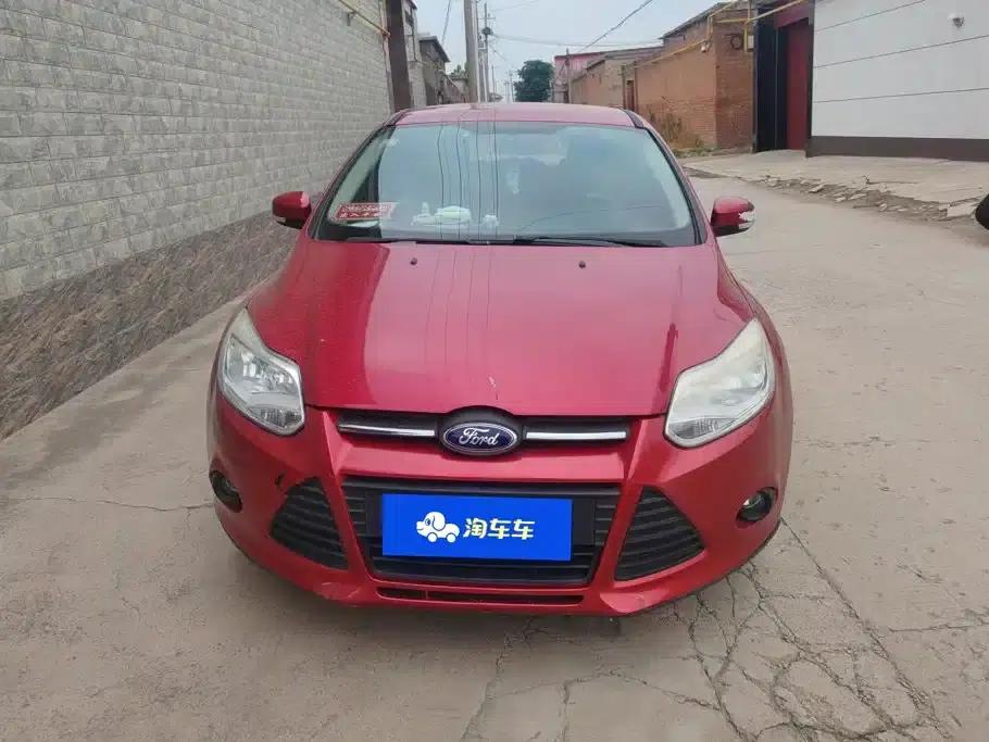 Ford Focus 2012 Hatchback 1.6L Automatic Comfort — миниатюра 2