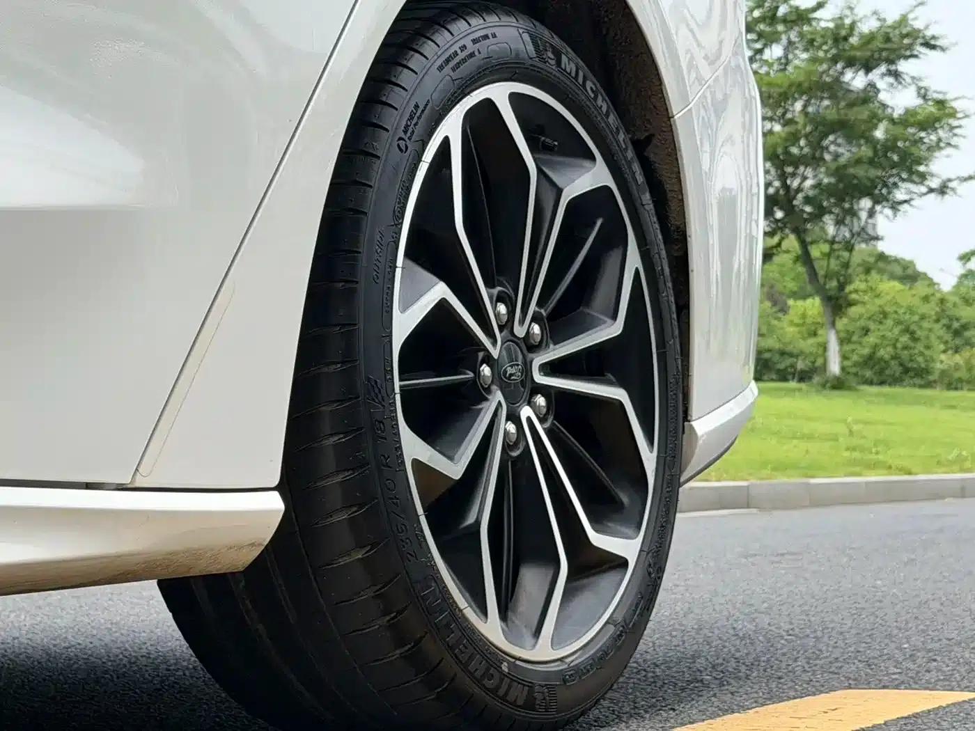 2021 Ford Focus Sedan EcoBoost 180 Automatic ST Line — миниатюра 16