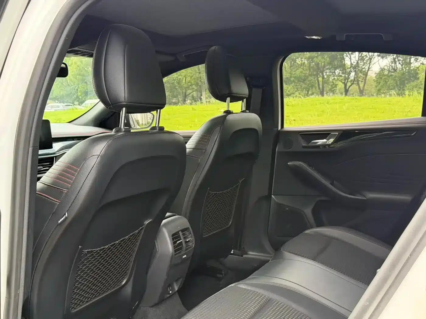 2021 Ford Focus Sedan EcoBoost 180 Automatic ST Line — миниатюра 10