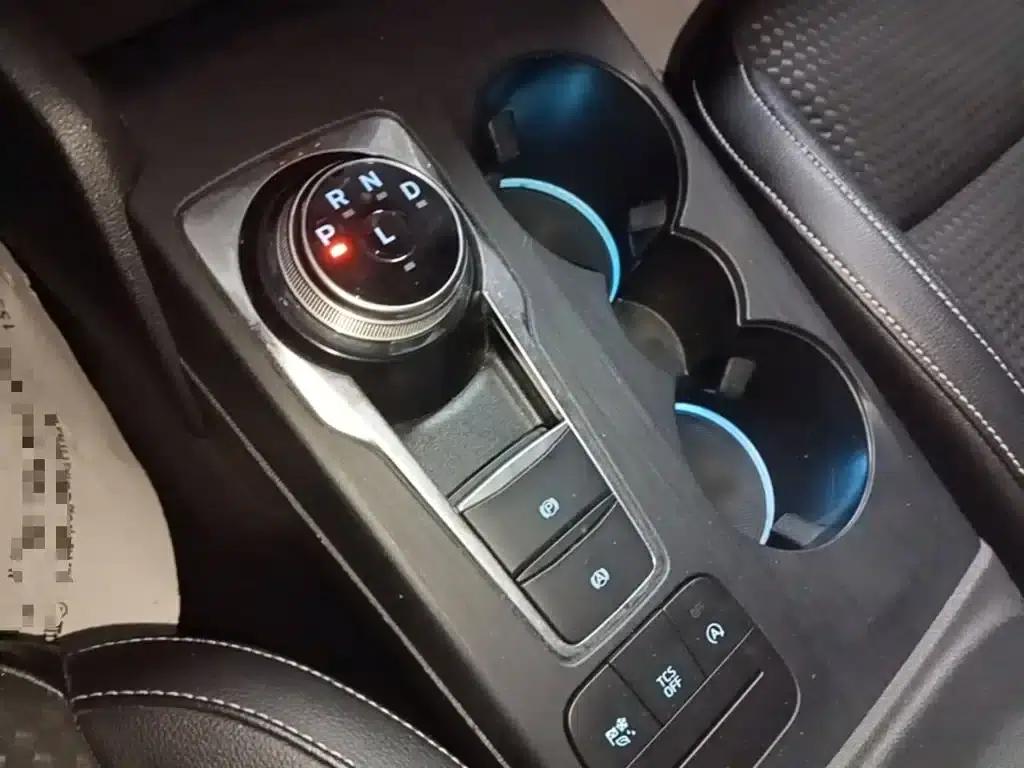 Ford Focus 2020 Hatchback EcoBoost 180 Automatic Trend Edition — миниатюра 14