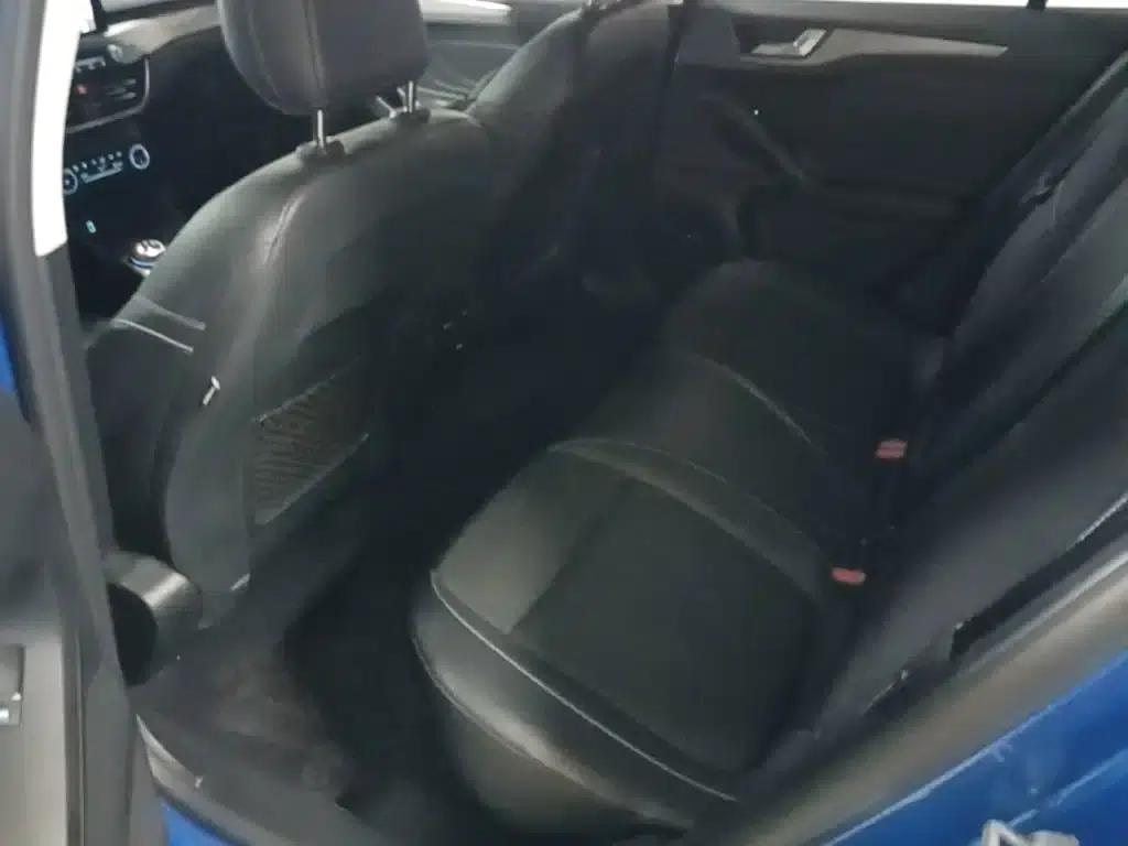 Ford Focus 2020 Hatchback EcoBoost 180 Automatic Trend Edition — миниатюра 17