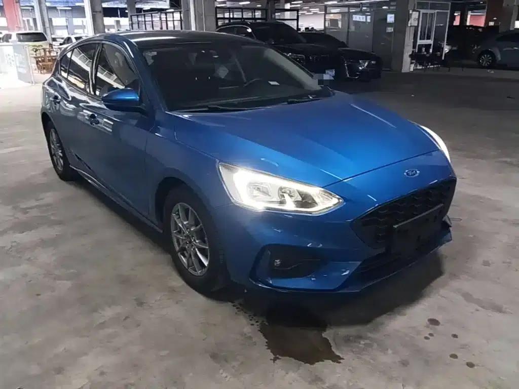Ford Focus 2020 Hatchback EcoBoost 180 Automatic Trend Edition — миниатюра 4