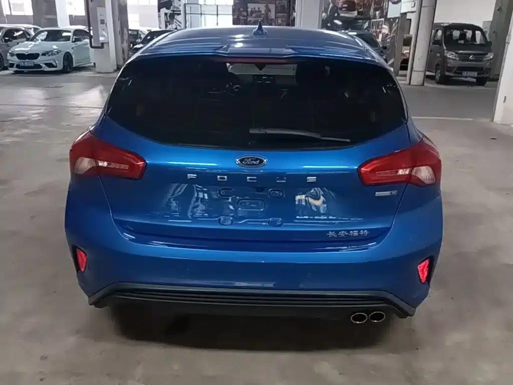 Ford Focus 2020 Hatchback EcoBoost 180 Automatic Trend Edition — миниатюра 6