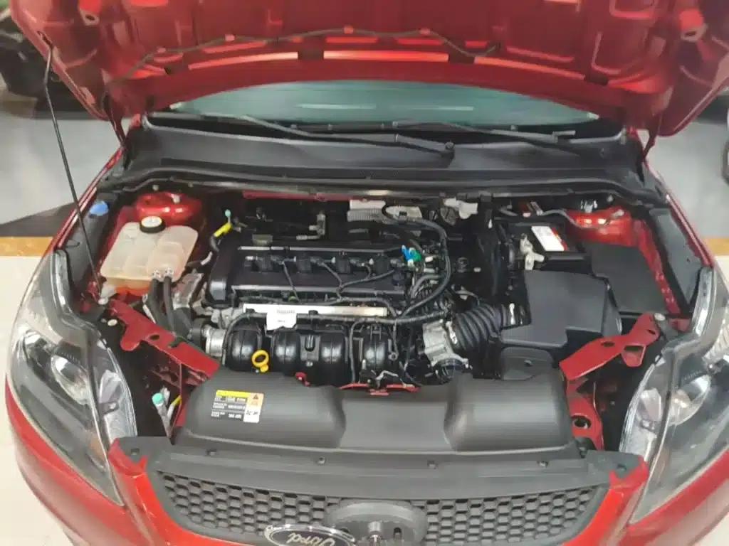 Ford Focus 2013 Hatchback Classic 1.8L Automatic Basic Model — миниатюра 20