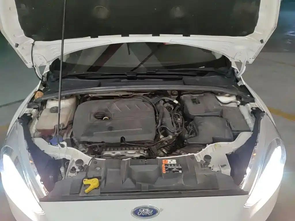 Ford Focus 2018 Hatchback Classic EcoBoost 180 Automatic Elite — миниатюра 20