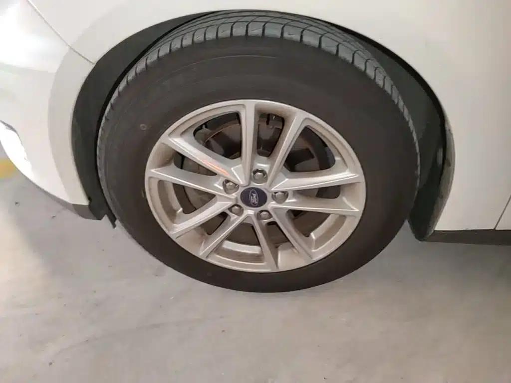 Ford Focus 2018 Hatchback Classic EcoBoost 180 Automatic Elite — миниатюра 23