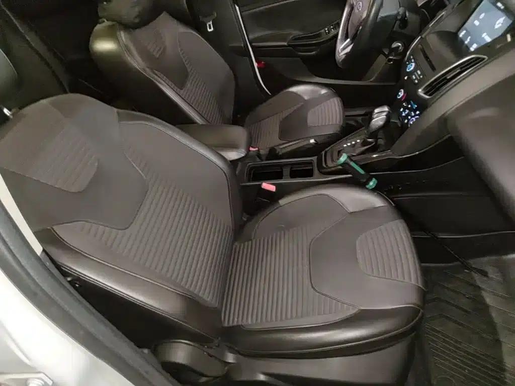 Ford Focus 2018 Hatchback Classic EcoBoost 180 Automatic Elite — миниатюра 25