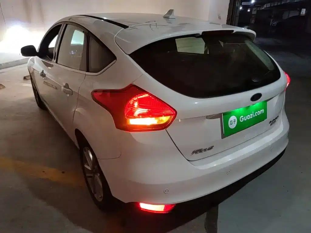 Ford Focus 2018 Hatchback Classic EcoBoost 180 Automatic Elite — миниатюра 5