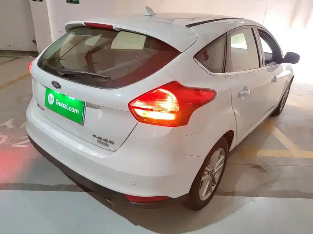 Ford Focus 2018 Hatchback Classic EcoBoost 180 Automatic Elite — миниатюра 7