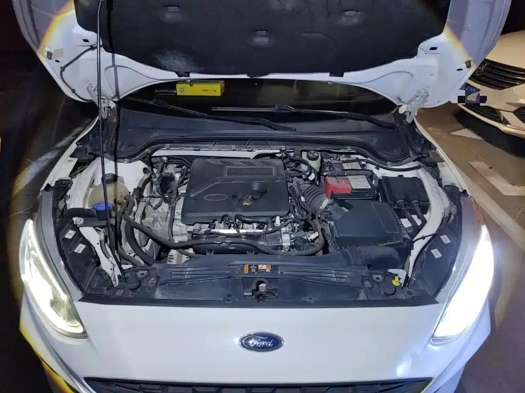 2020 Ford Focus Sedan EcoBoost 180 Automatic Trend Edition — миниатюра 11