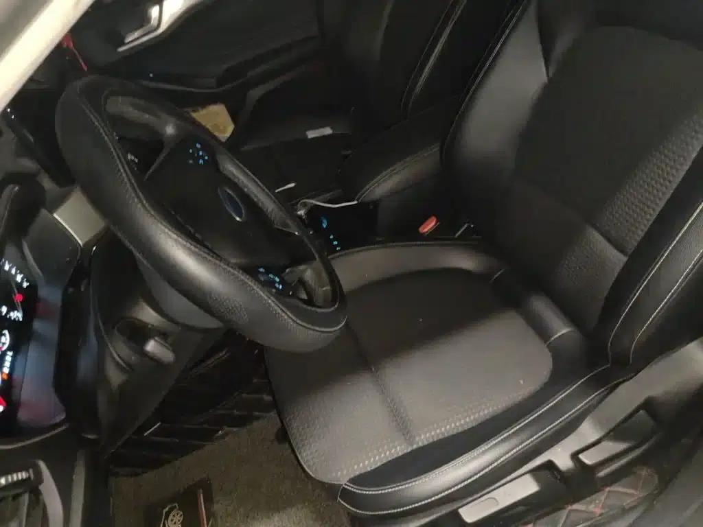 2020 Ford Focus Sedan EcoBoost 180 Automatic Trend Edition — миниатюра 8