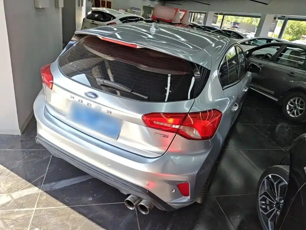 Ford Focus 2021 Hatchback EcoBoost 180 Automatic Trend Edition — миниатюра 7