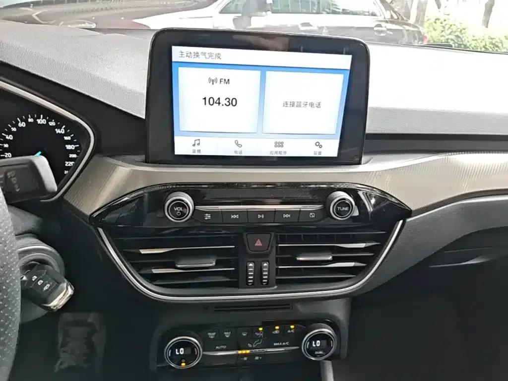 2019 Ford Focus Sedan EcoBoost 125 Automatic Trend Edition (China VI Emission Standard) — миниатюра 13