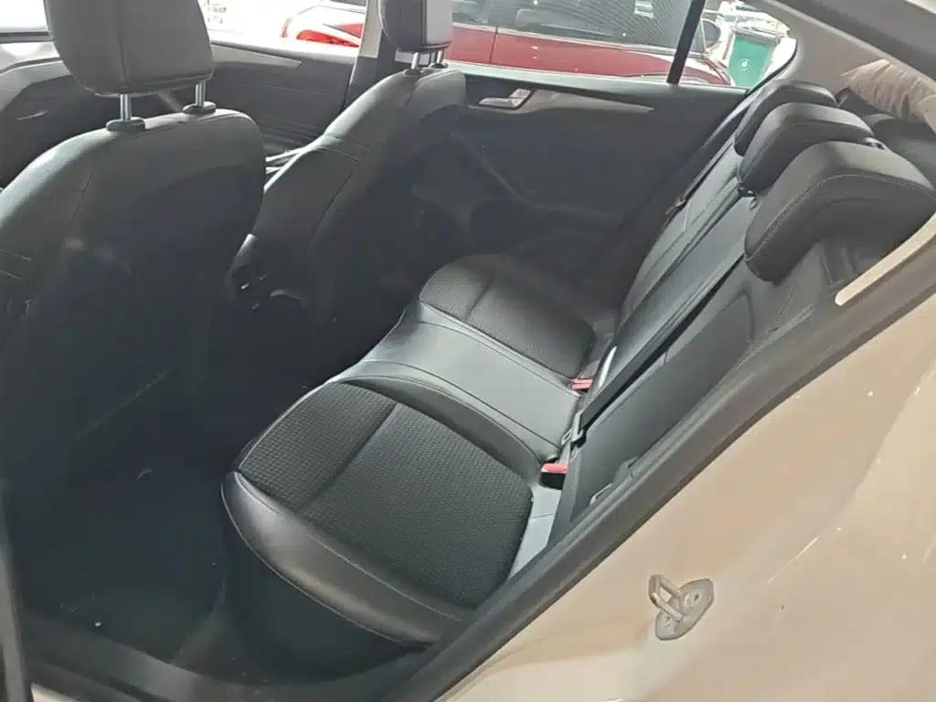 2019 Ford Focus Sedan EcoBoost 125 Automatic Trend Edition (China VI Emission Standard) — миниатюра 17