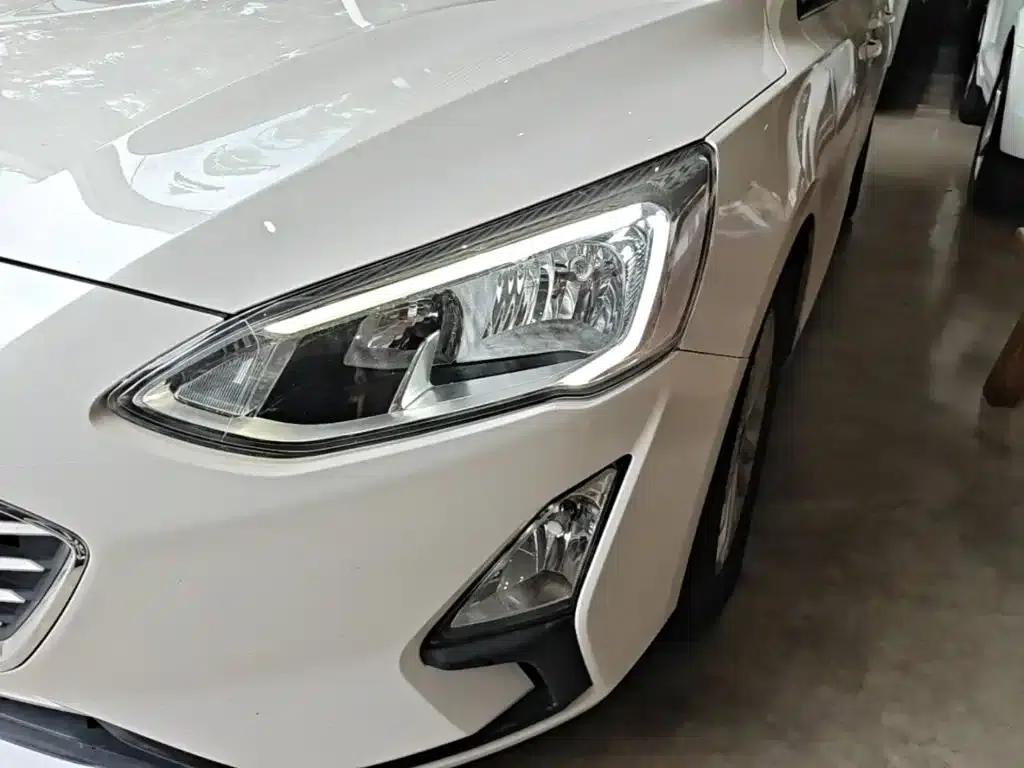 2019 Ford Focus Sedan EcoBoost 125 Automatic Trend Edition (China VI Emission Standard) — миниатюра 24