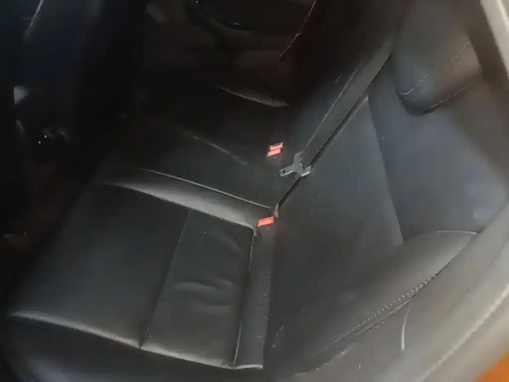 Ford Focus 2015 Hatchback 1.6L Automatic Comfort — миниатюра 17