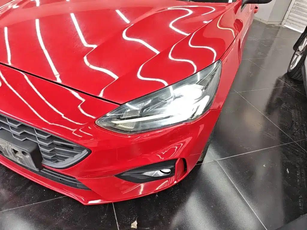 2020 Ford Focus Sedan EcoBoost 180 Automatic ST Line — миниатюра 24
