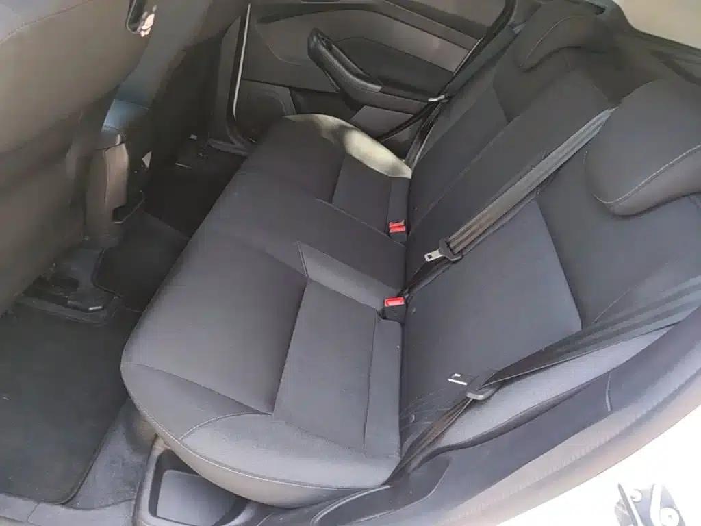 Ford Focus 2017 Hatchback 1.6L Automatic Comfort Smart Edition — миниатюра 17