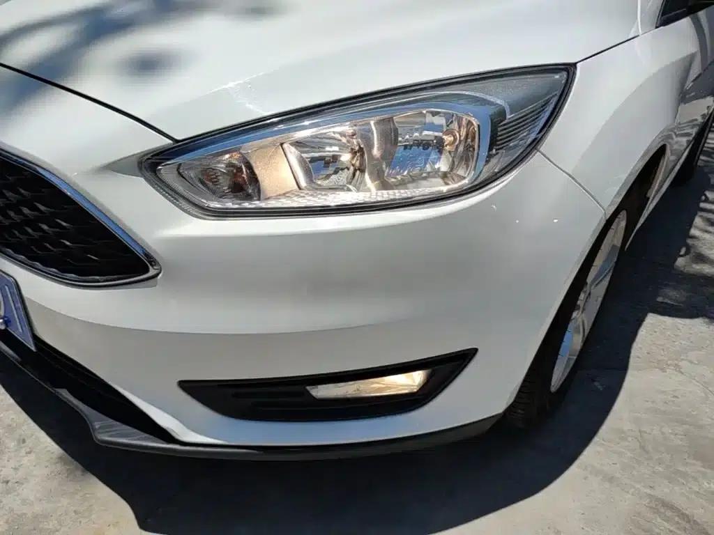 Ford Focus 2017 Hatchback 1.6L Automatic Comfort Smart Edition — миниатюра 24