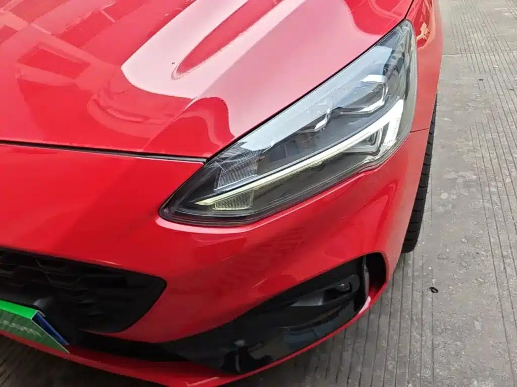 2020 Ford Focus Hatchback EcoBoost 180 Automatic ST Line — миниатюра 24